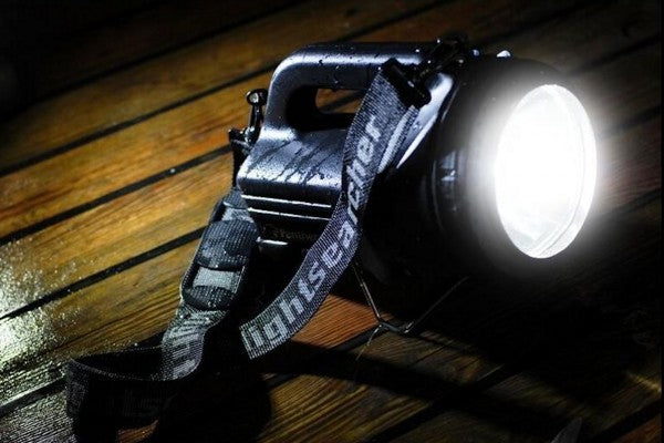panther-xhp-x-professional-led-searchlight-1800-lumens