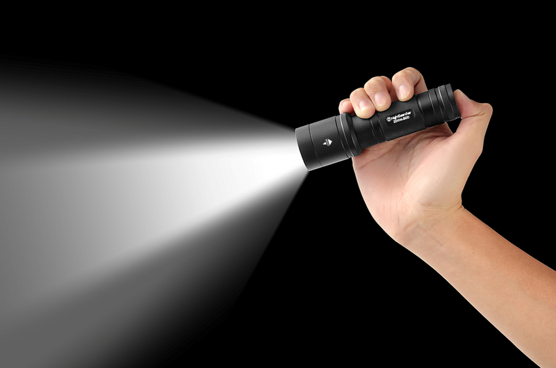 zoom-500-spot-to-flood-flashlight-500-lumens